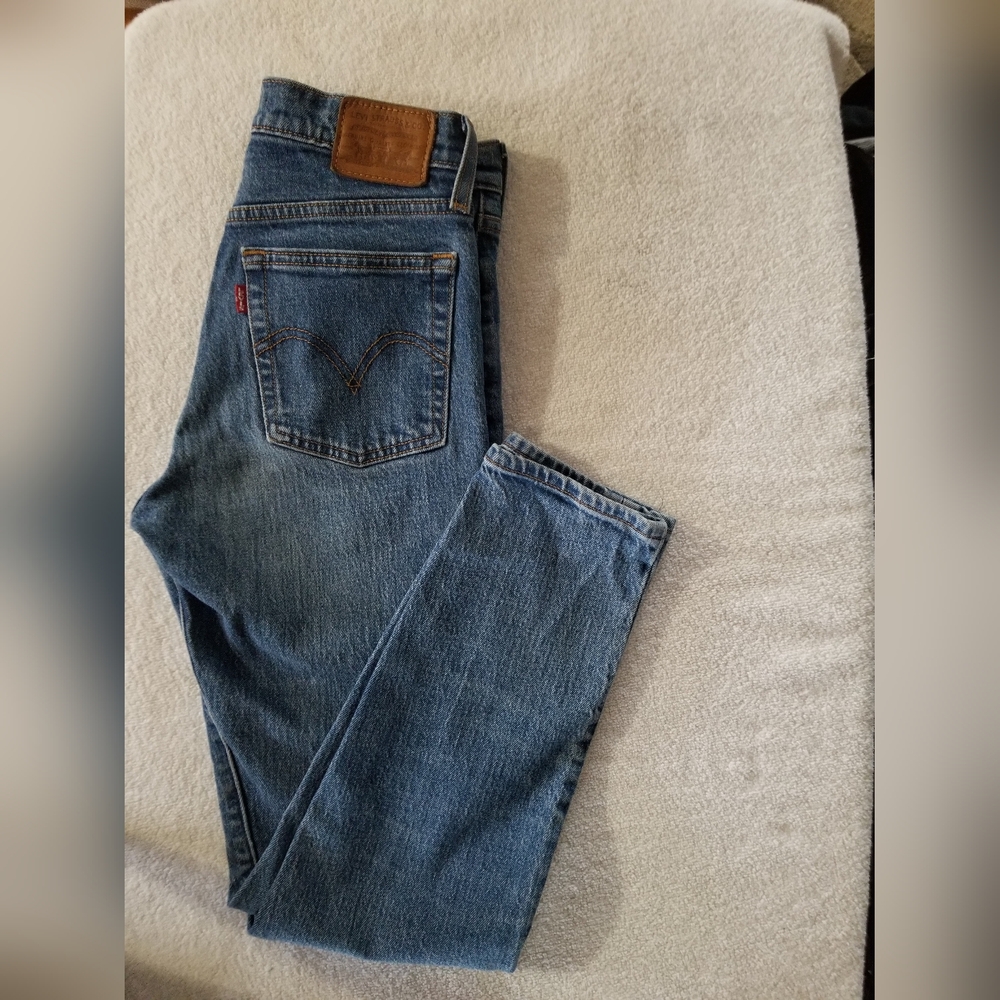 Levi’s Wedgie Fit Blue Jeans Size 25 Straight Leg Denim